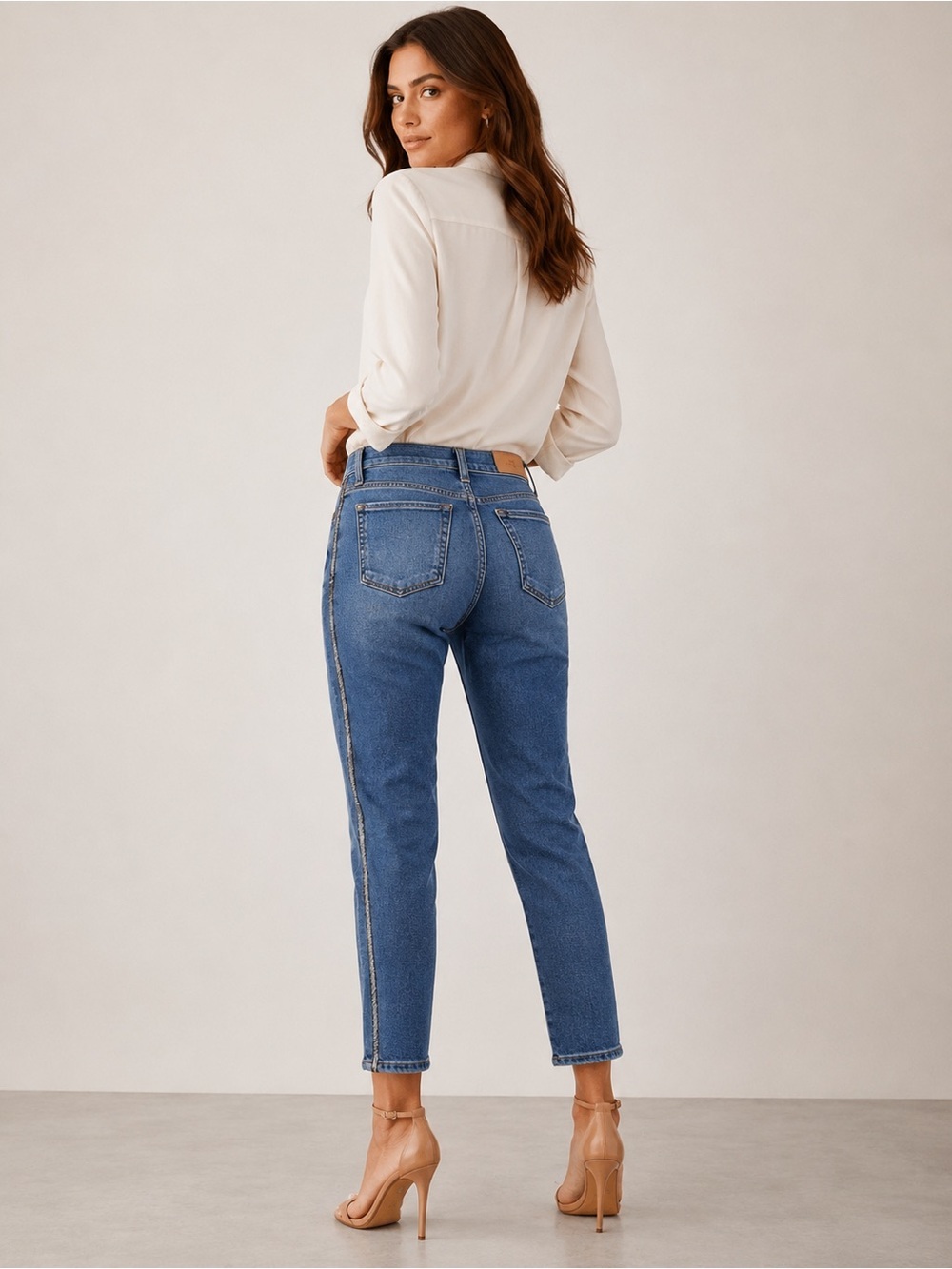 7 For All Mankind High-Rise Slim Jeans in Blue 27